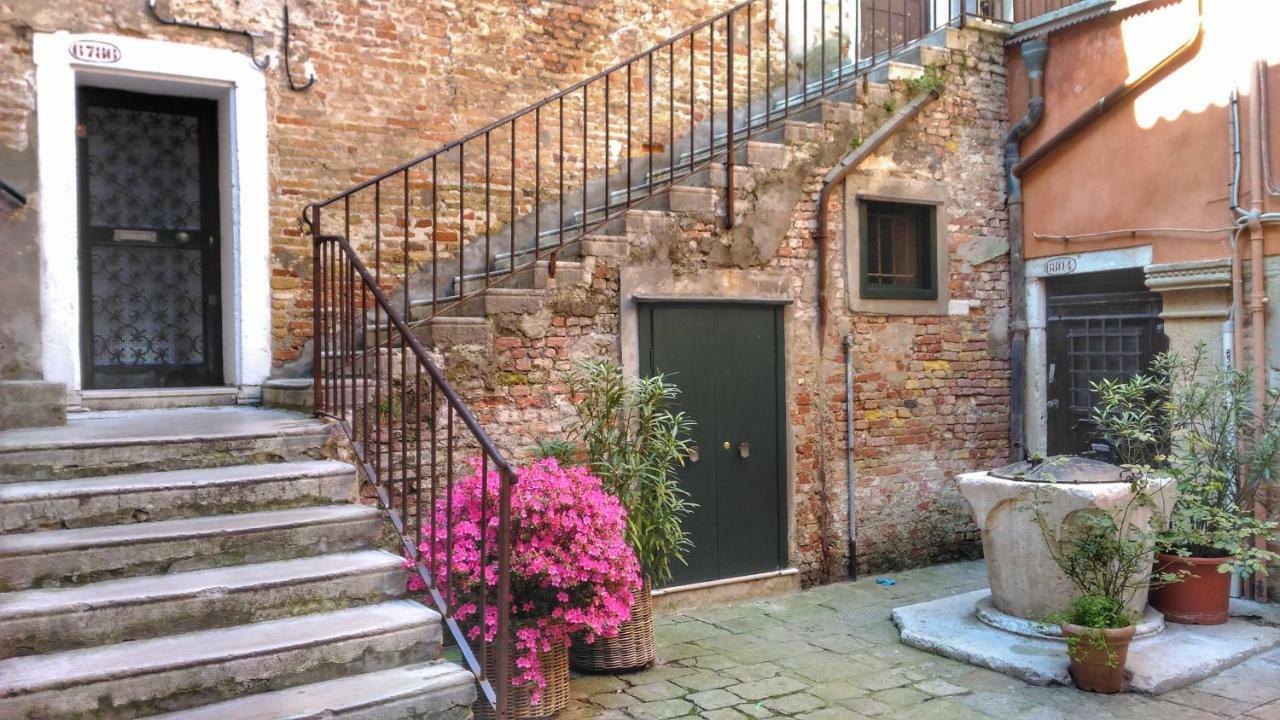 Historical Home In Venice Center エクステリア 写真